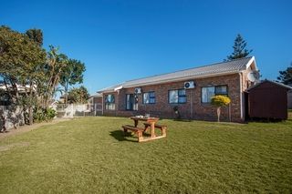 apartment styled accommodation self catering bluewater bay king guest lodge backyard apartment styled accommodation self catering bluewater bay king guest lodge backyard