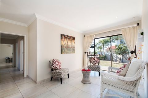 66 saraclose kingsguestlodgelounge2 2 66 saraclose kingsguestlodgelounge2 2