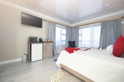 sea side accommodation bnb bluewater bay king kings lodge king room 2 077 sea side accommodation bnb bluewater bay king kings lodge king room 2 077