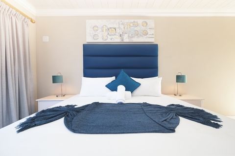 sea side accommodation bnb bluewater bay king kings lodge king room 3 027 sea side accommodation bnb bluewater bay king kings lodge king room 3 027