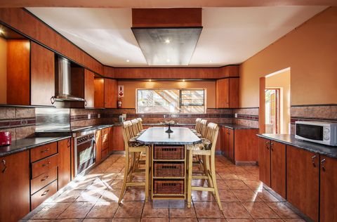 sea side accommodation guest lodge bluewater bay king 010 sea side accommodation guest lodge bluewater bay king 010