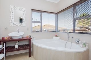 sea side accommodation bnb bluewater bay king kings lodge room1 4 sea side accommodation bnb bluewater bay king kings lodge room1 4