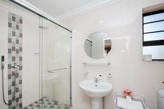 sea side accommodation bnb bluewater bay king kings lodge room5 5 sea side accommodation bnb bluewater bay king kings lodge room5 5